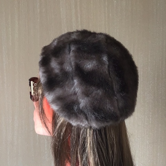 Vintage Faux-Fur Hat - Picture 8 of 9